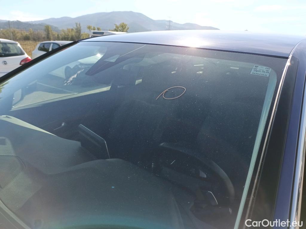  Peugeot  3008 PEUGEOT  Hybrid / 2016 / 5P / todoterreno 225 e-EAT8 Allure #1