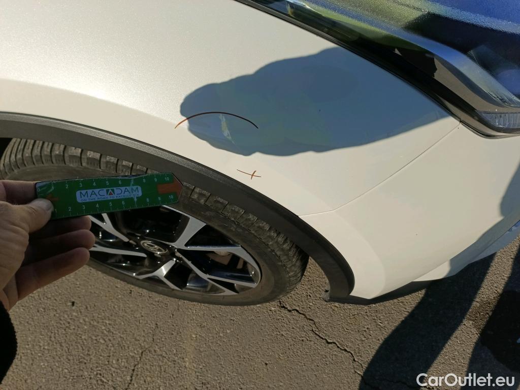  Toyota  C-HR TOYOTA  / 2019 / 5P / todoterreno 1.8 125H Advance #3