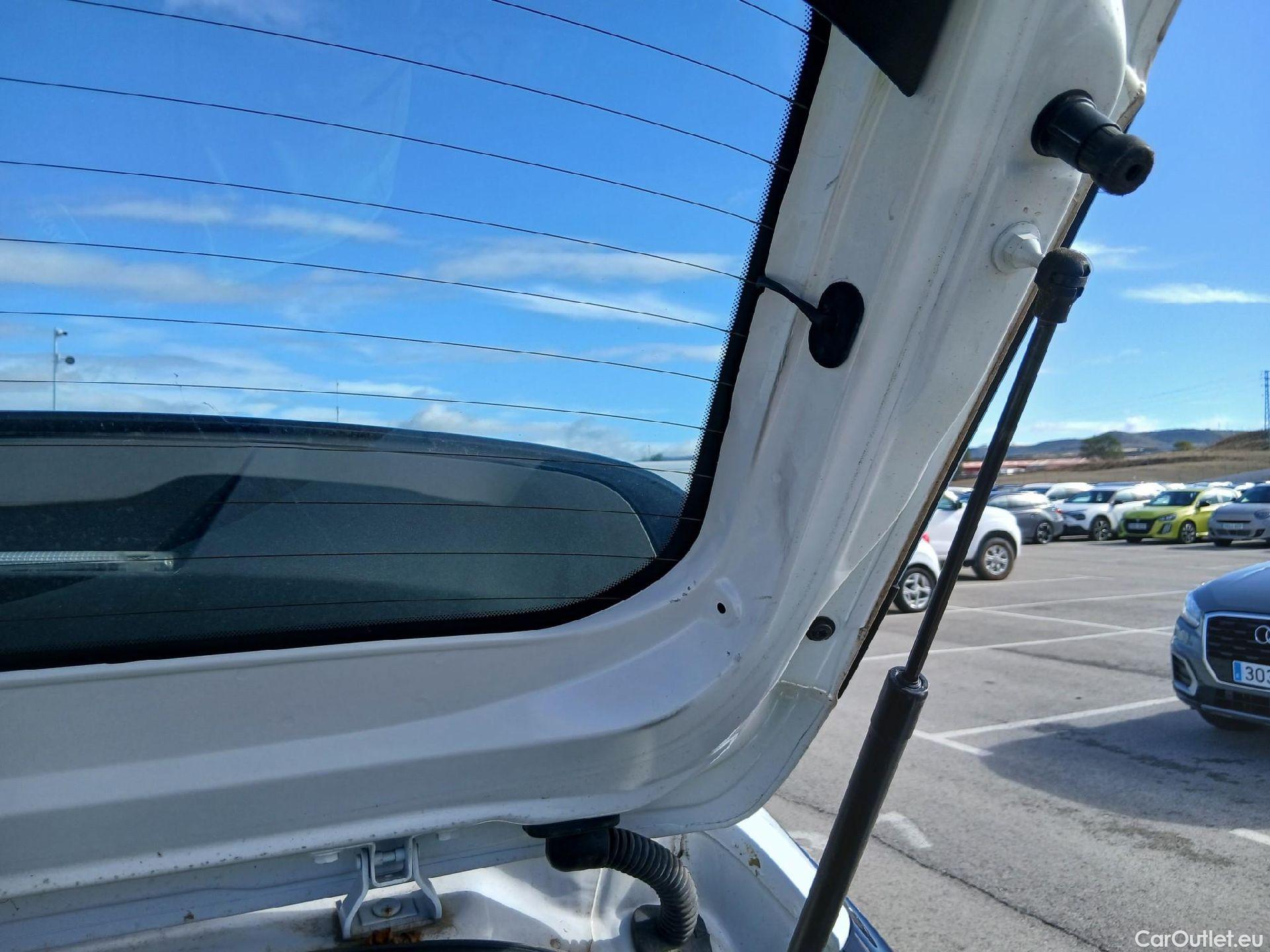  Opel  Corsa OPEL  / 2019 / 5P / berlina con portón 1.2T XHL 74kW (100CV) Elegance (CX) #5