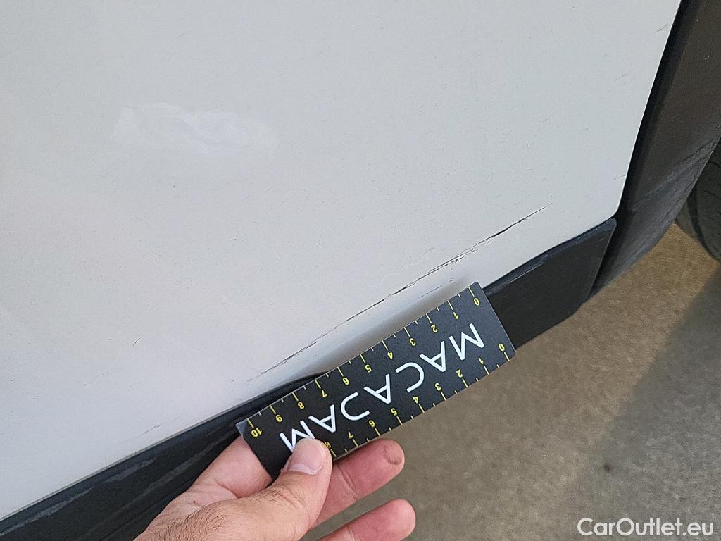  Peugeot  2008 PEUGEOT  / 2019 / 5P / todoterreno Active Pack BlueHDI 81kW (110CV) #8