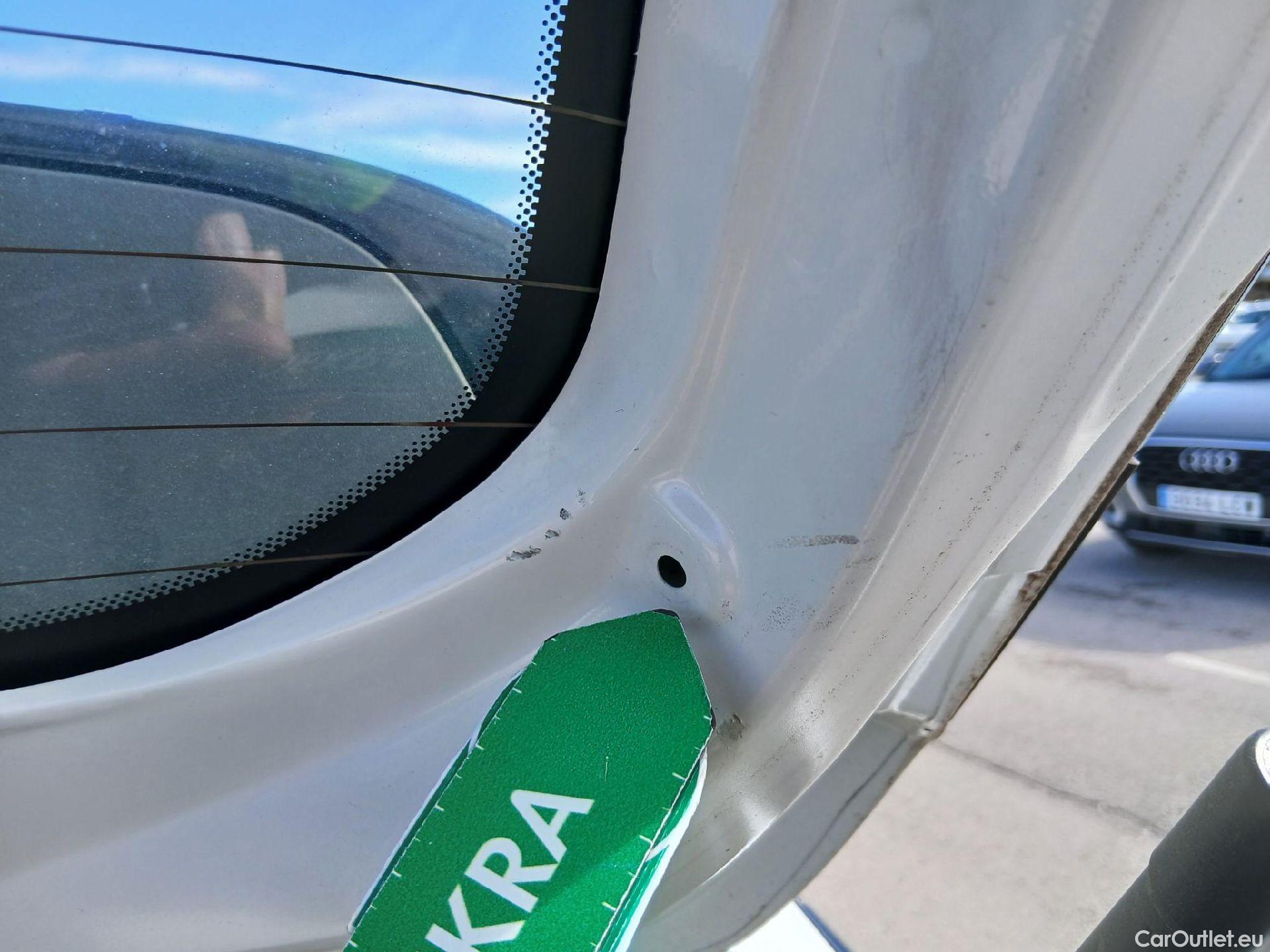  Opel  Corsa OPEL  / 2019 / 5P / berlina con portón 1.2T XHL 74kW (100CV) Elegance (CX) #4