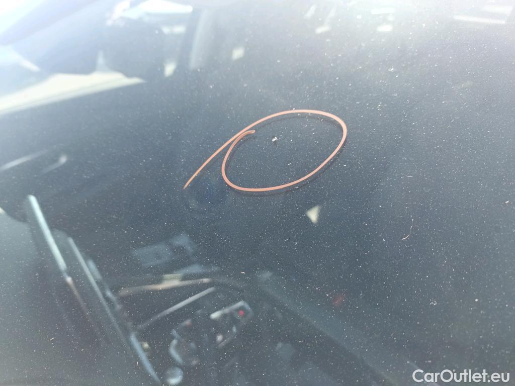  Peugeot  3008 PEUGEOT  Hybrid / 2016 / 5P / todoterreno 225 e-EAT8 Allure #2