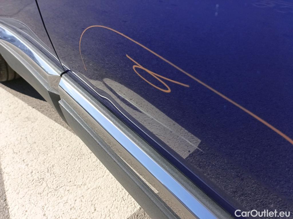  Peugeot  3008 PEUGEOT  Hybrid / 2016 / 5P / todoterreno 225 e-EAT8 Allure #6