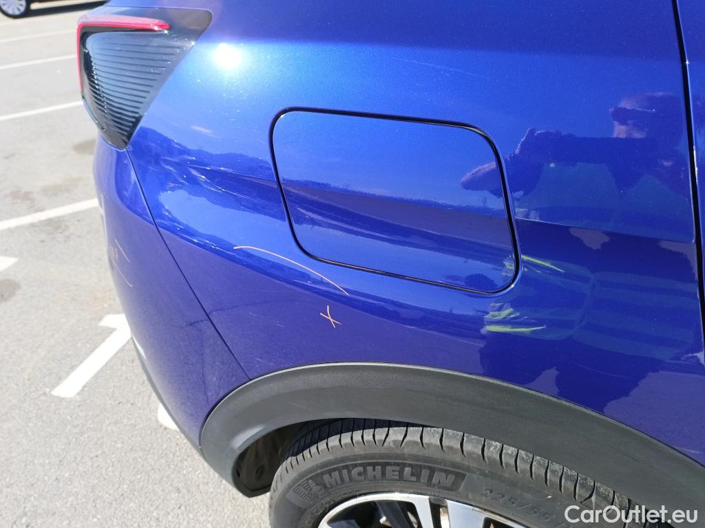  Peugeot  3008 PEUGEOT  Hybrid / 2016 / 5P / todoterreno 225 e-EAT8 Allure #13