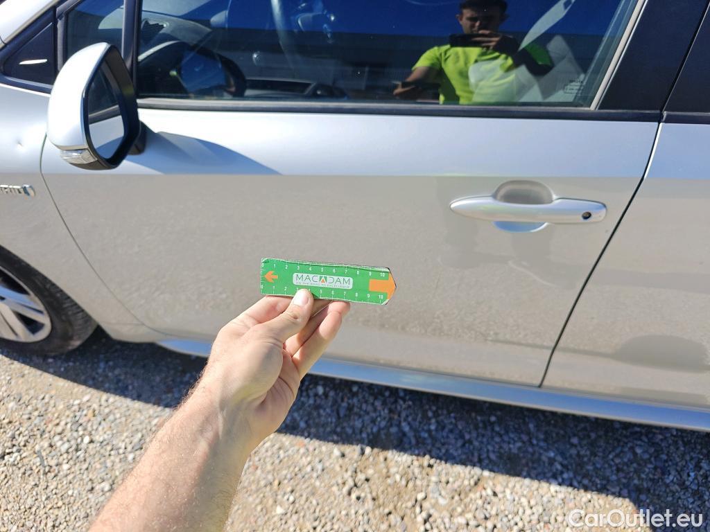  Toyota  Corolla TOYOTA  / 2019 / 5P / familiar 1.8 125H ACTIVE TECH E-CVT TOU SPORT #28