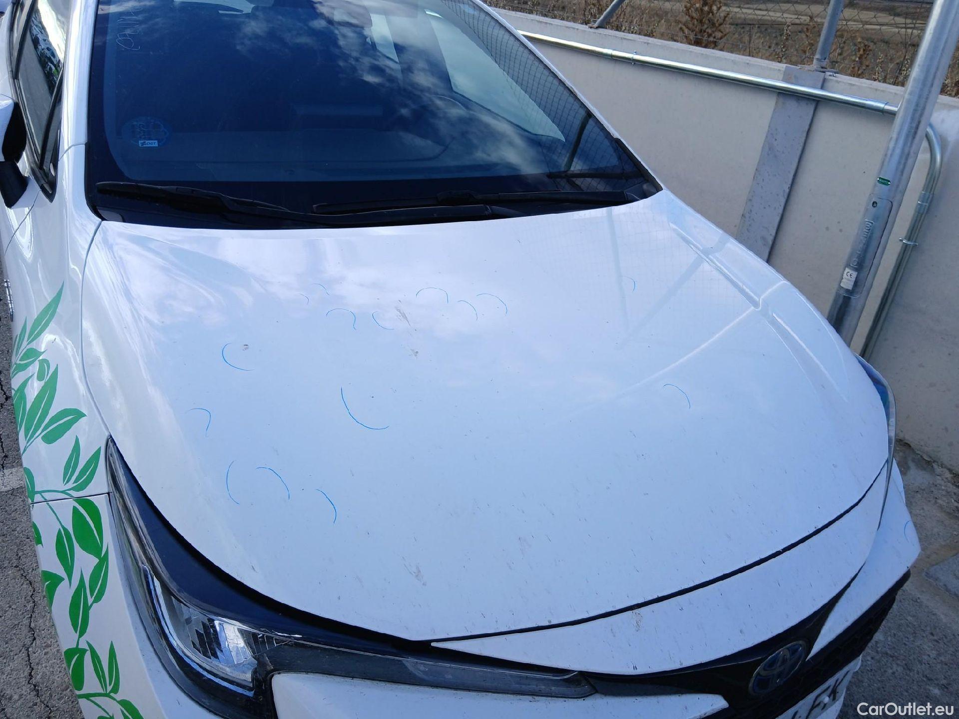  Toyota  Corolla TOYOTA  / 2019 / 5P / berlina con portón 1.8 125H BUSINESS PLUS E-CVT #48