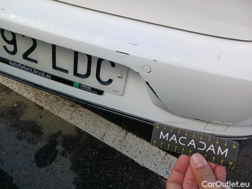  Volkswagen  Golf  VOLKSWAGEN / 2016 / 5P / berlina con portón e-ePower 110 kW (136CV) #8