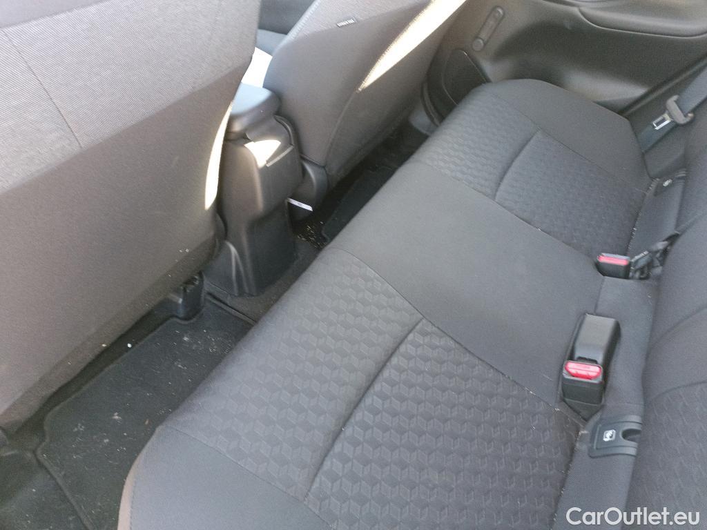  Toyota  Yaris TOYOTA  / 2020 / 5P / berlina con portón 1.5 120H Business Plus #14