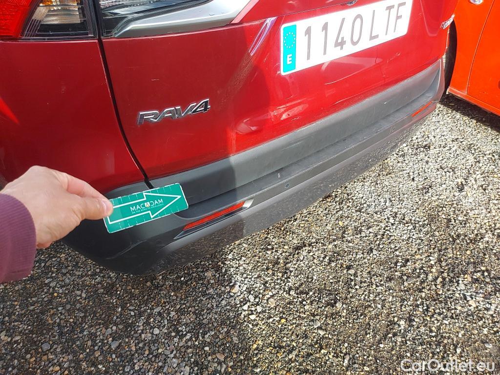  Toyota  RAV4 TOYOTA  / 2018 / 5P / todoterreno 2.5l 220H Advance #17