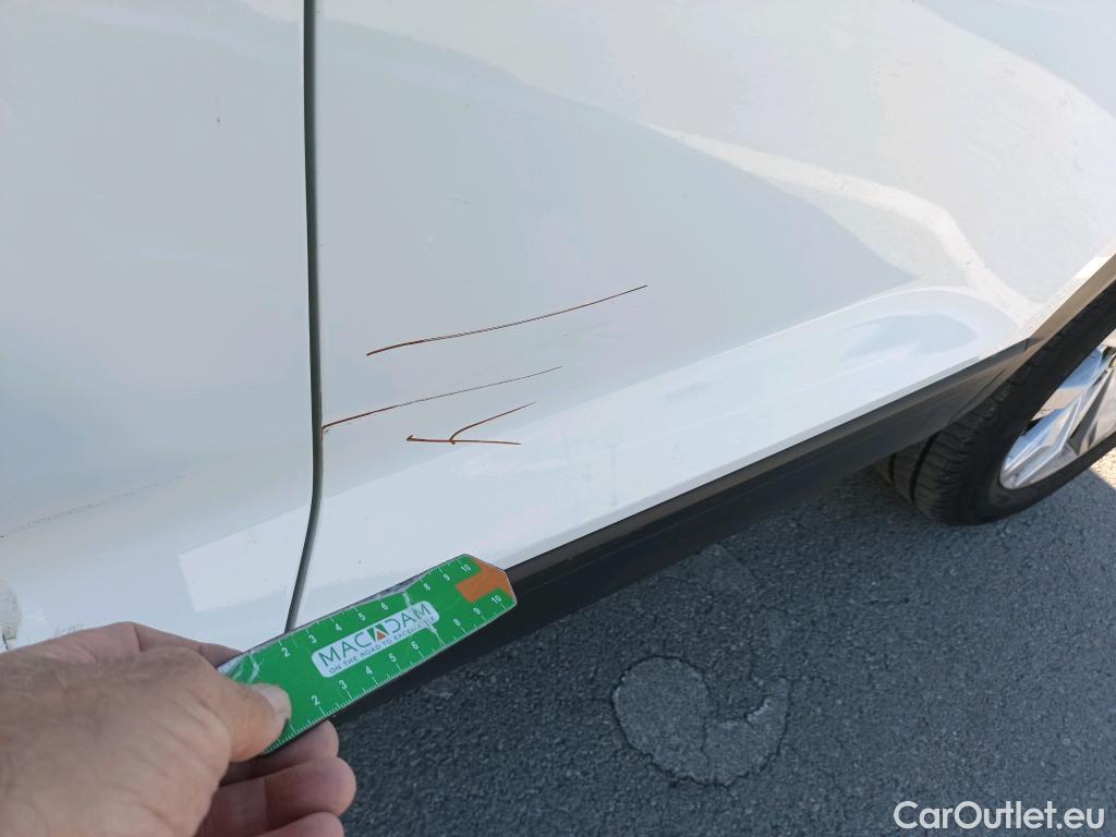  Volkswagen  T-ROC VOLKSWAGEN  / 2017 / 5P / todoterreno Advance 2.0 TDI 85kW (115CV) #10