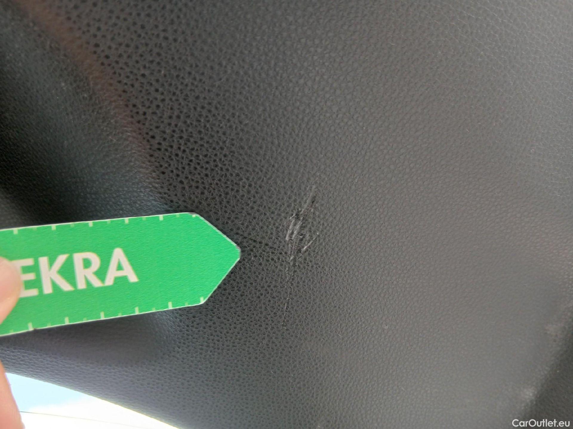  Toyota  Corolla TOYOTA  / 2019 / 5P / berlina con portón 1.8 125H BUSINESS PLUS E-CVT #47