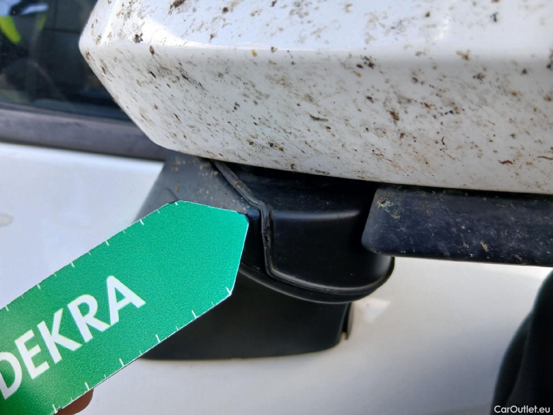  Toyota  Corolla TOYOTA  / 2019 / 5P / berlina con portón 1.8 125H BUSINESS PLUS E-CVT #41