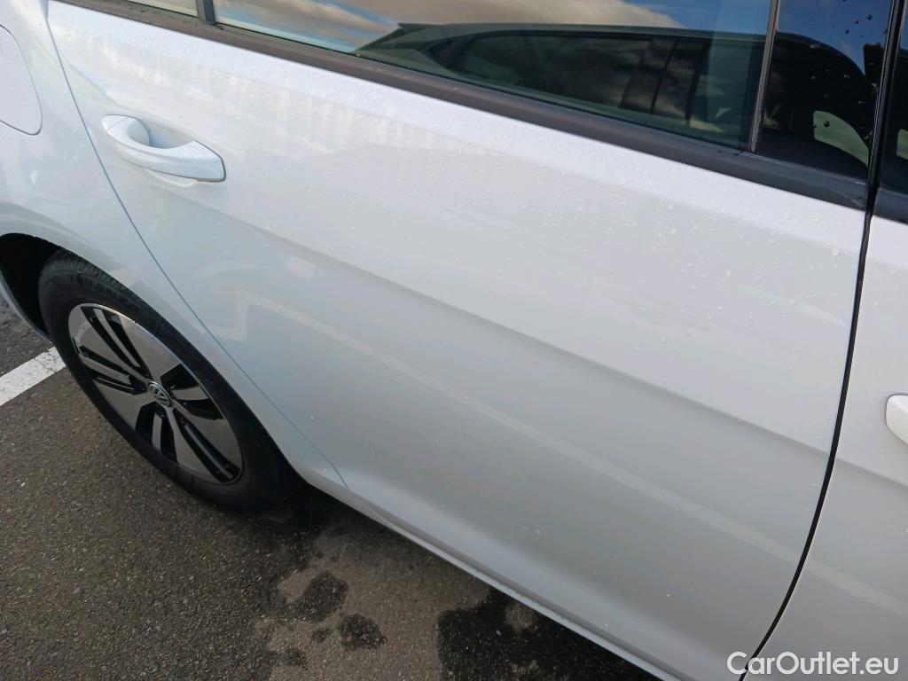  Volkswagen  Golf  VOLKSWAGEN / 2016 / 5P / berlina con portón e-ePower 110 kW (136CV) #10