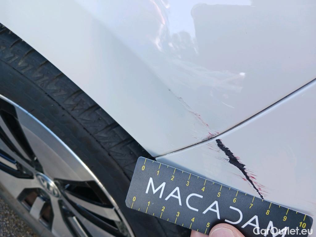  Volkswagen  Golf  VOLKSWAGEN / 2016 / 5P / berlina con portón e-ePower 110 kW (136CV) #4