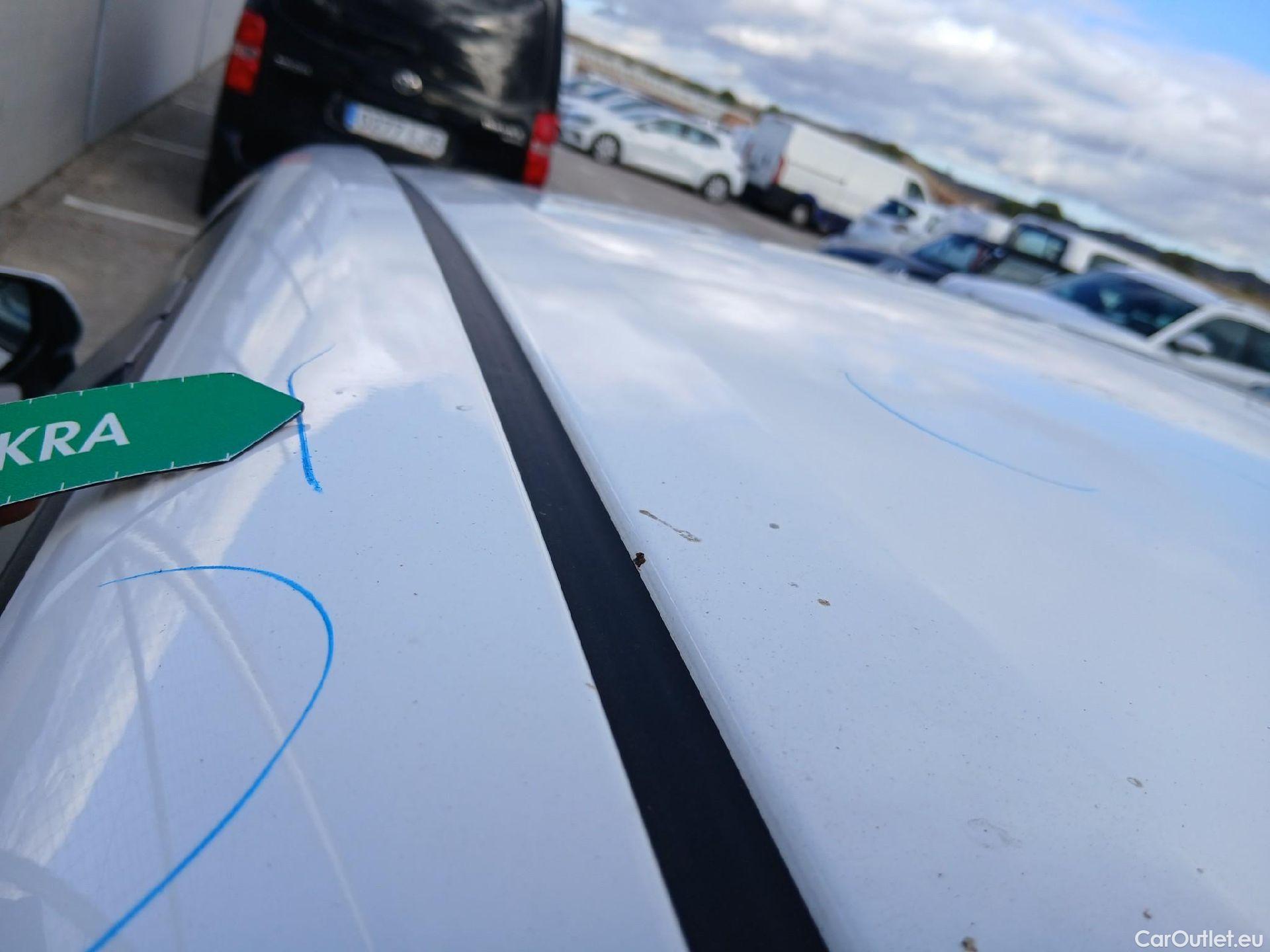  Toyota  Corolla TOYOTA  / 2019 / 5P / berlina con portón 1.8 125H BUSINESS PLUS E-CVT #21