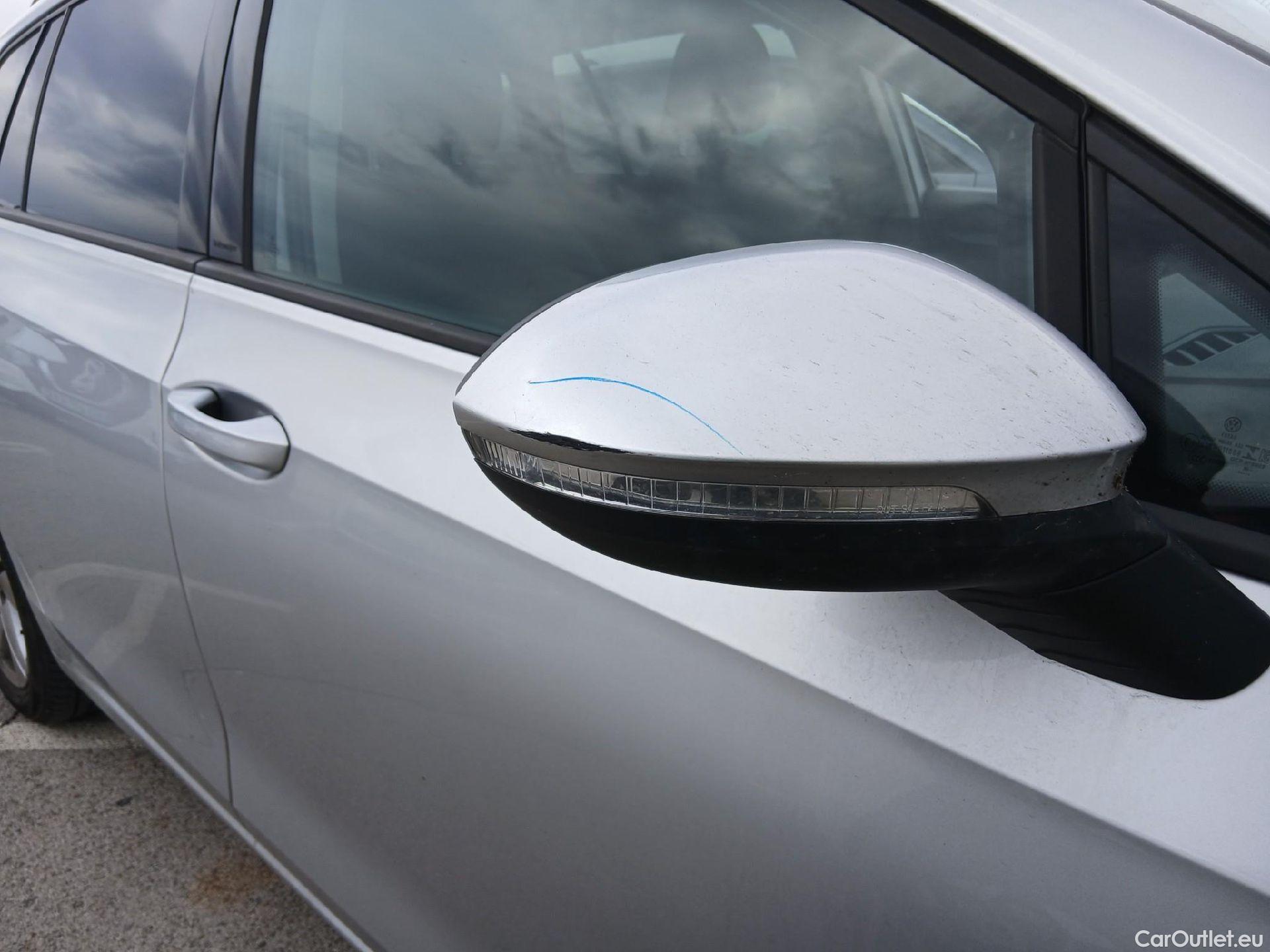  Volkswagen  Golf  VOLKSWAGEN / 2020 / 5P / familiar Life 1.0 eTSI 81kW (110CV) DSG Variant #28