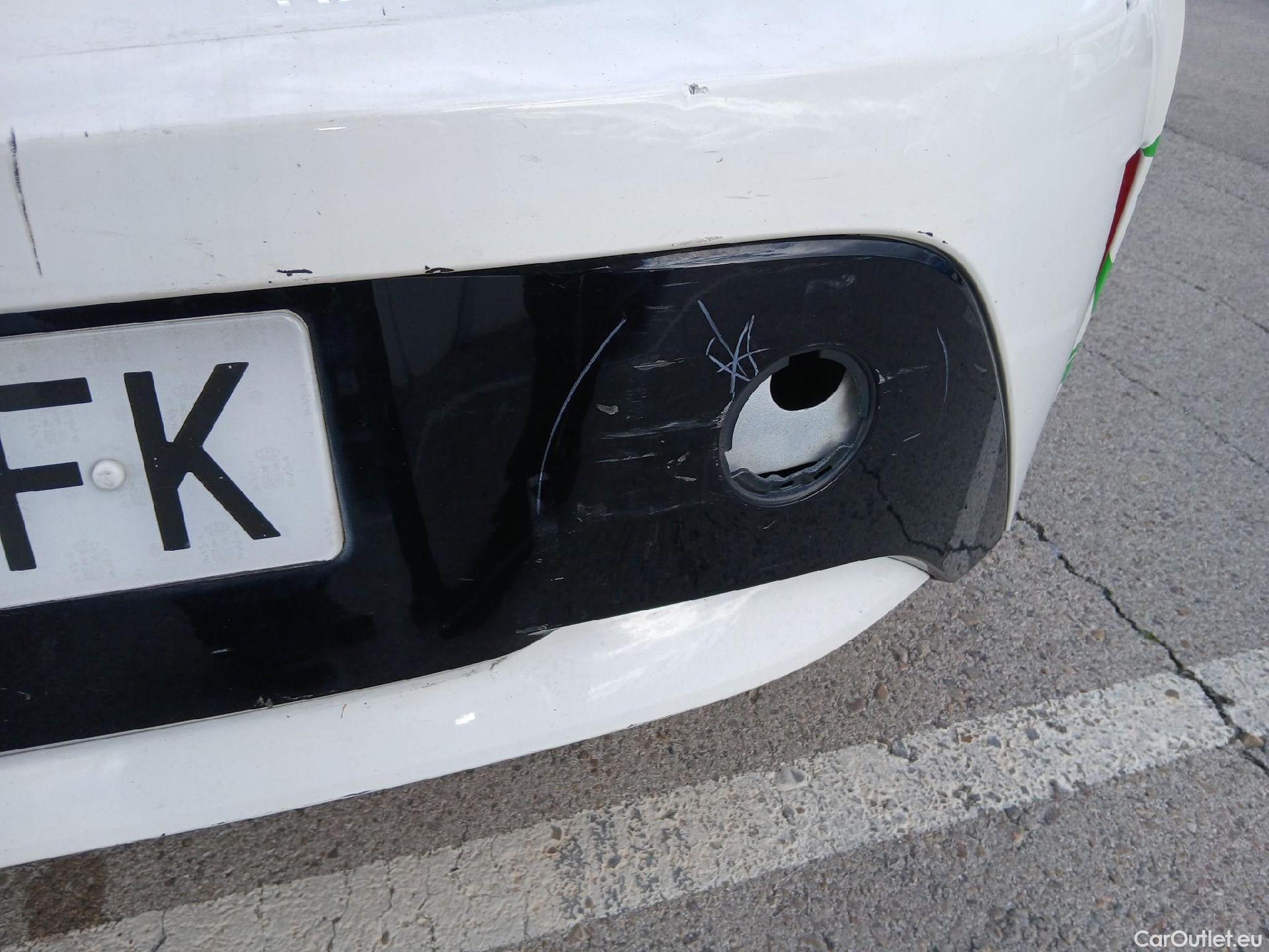  Toyota  Corolla TOYOTA  / 2019 / 5P / berlina con portón 1.8 125H BUSINESS PLUS E-CVT #24