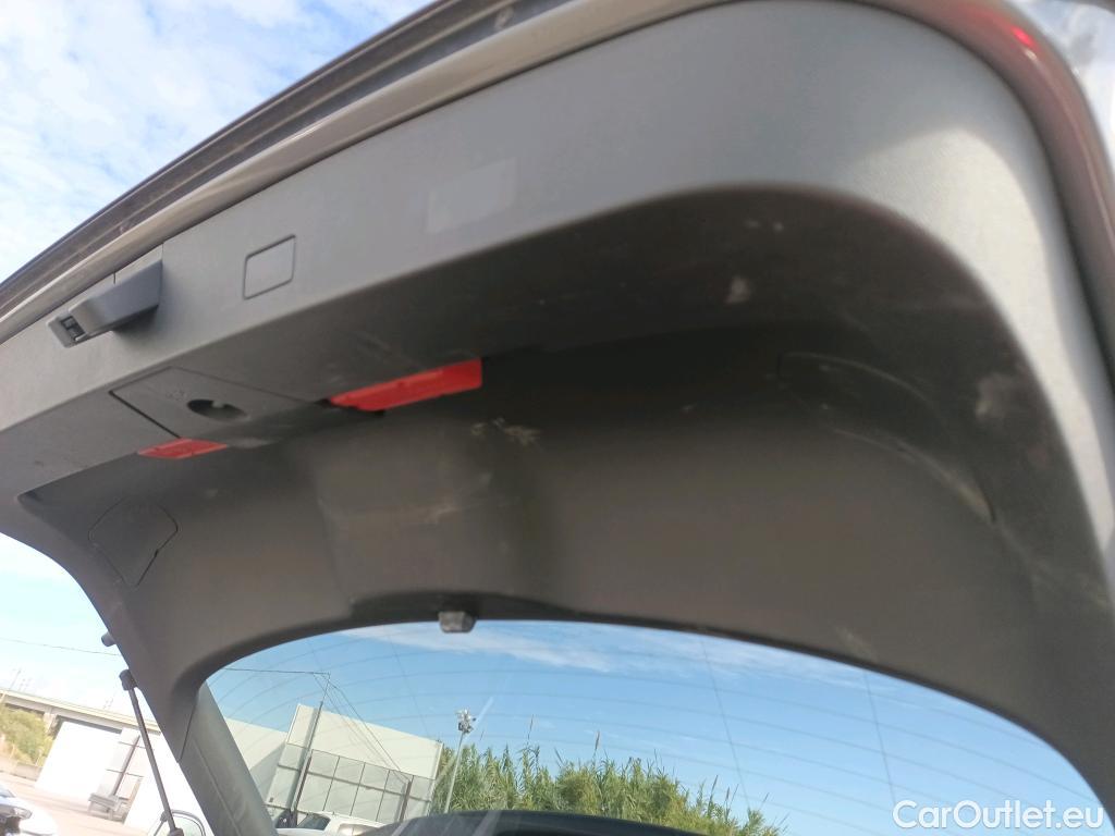  Volkswagen  T-ROC VOLKSWAGEN  / 2017 / 5P / todoterreno Advance 2.0 TDI 110kW (150CV) DSG (AC2) #11