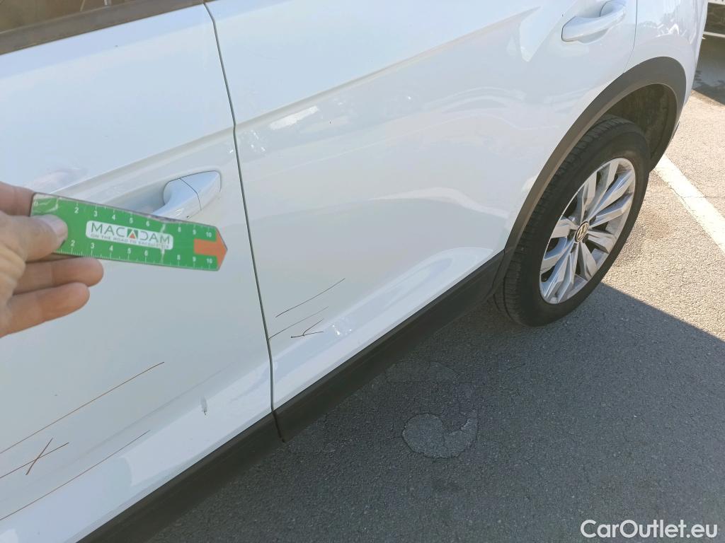  Volkswagen  T-ROC VOLKSWAGEN  / 2017 / 5P / todoterreno Advance 2.0 TDI 85kW (115CV) #9