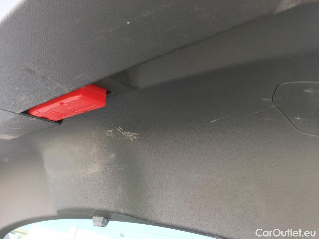  Volkswagen  T-ROC VOLKSWAGEN  / 2017 / 5P / todoterreno Advance 2.0 TDI 110kW (150CV) DSG (AC2) #12