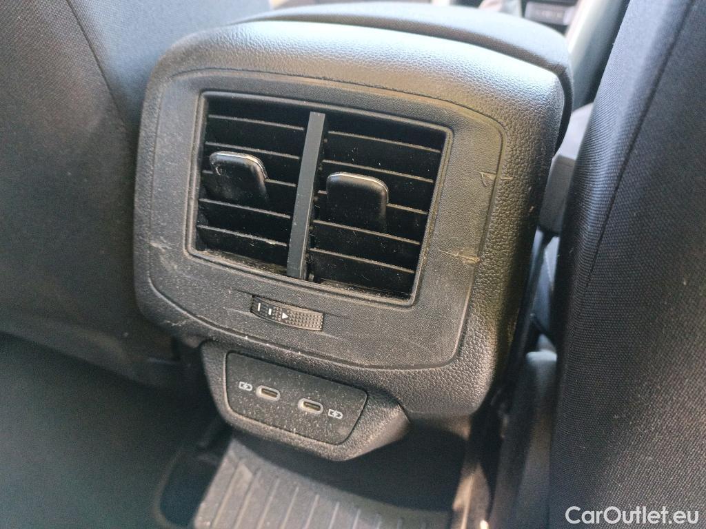  Volkswagen  T-ROC VOLKSWAGEN  / 2017 / 5P / todoterreno Advance 2.0 TDI 85kW (115CV) #2