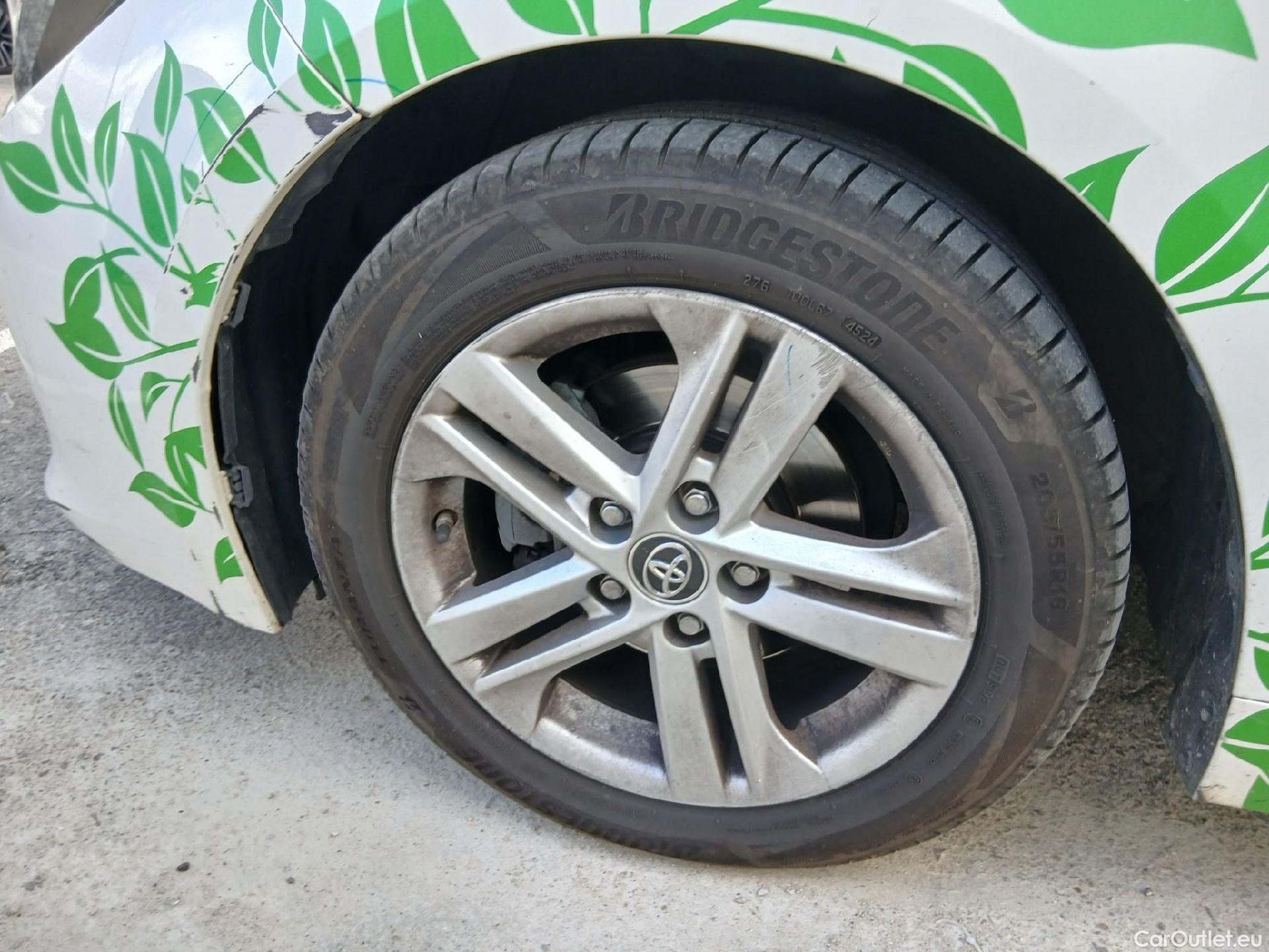  Toyota  Corolla TOYOTA  / 2019 / 5P / berlina con portón 1.8 125H BUSINESS PLUS E-CVT #15