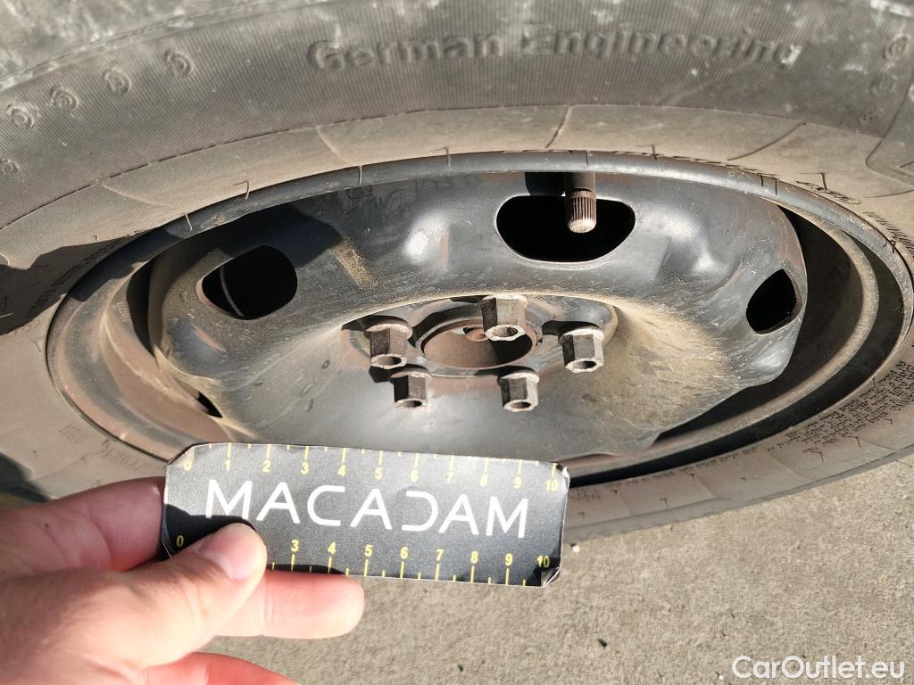  Volkswagen  Polo VOLKSWAGEN  / 2017 / 5P / berlina con portón Edition 1.0 59kW (80CV) #17