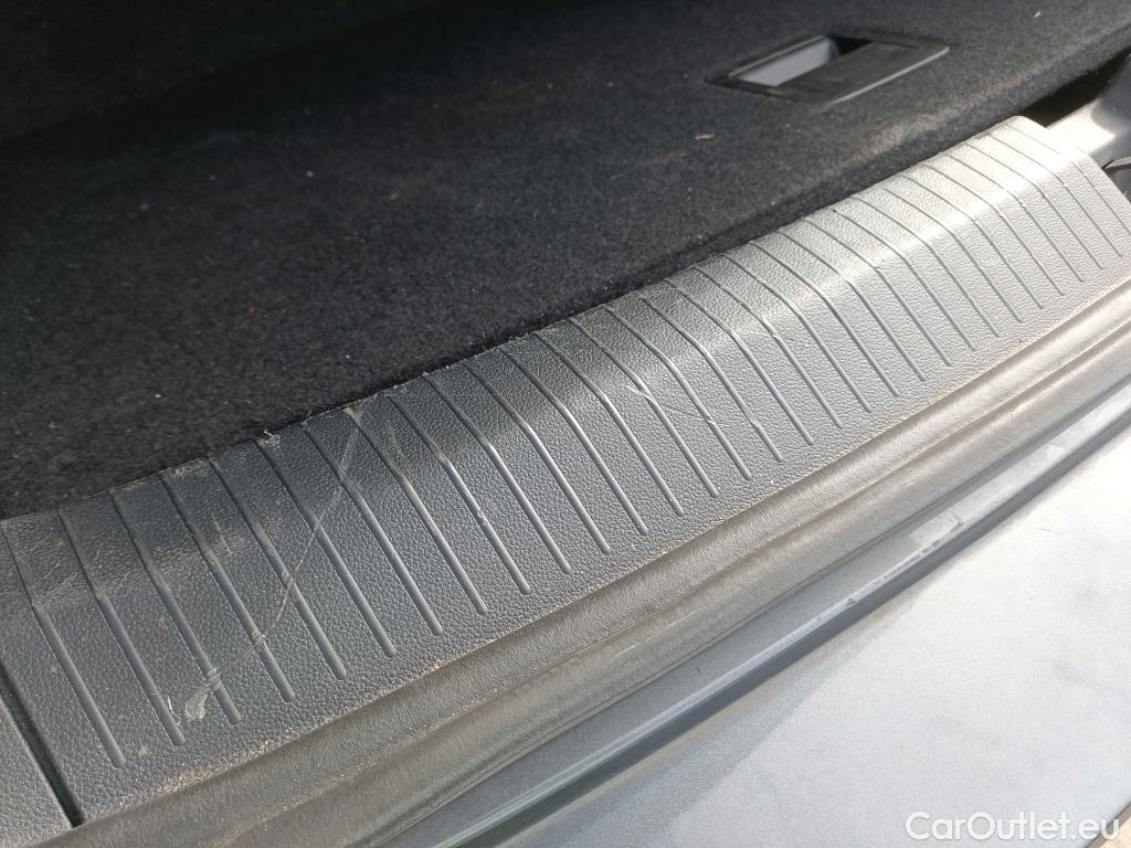  Volkswagen  T-ROC VOLKSWAGEN  / 2017 / 5P / todoterreno Advance 2.0 TDI 110kW (150CV) DSG (AC2) #16