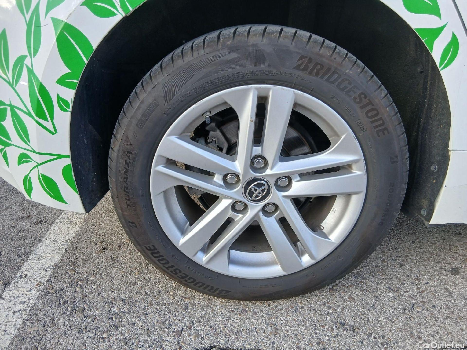  Toyota  Corolla TOYOTA  / 2019 / 5P / berlina con portón 1.8 125H BUSINESS PLUS E-CVT #52