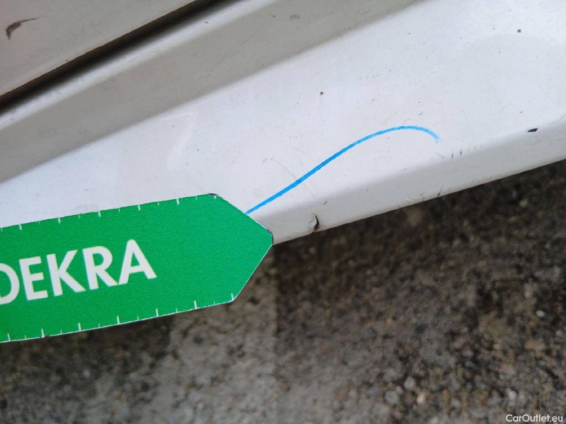  Toyota  Corolla TOYOTA  / 2019 / 5P / berlina con portón 1.8 125H BUSINESS PLUS E-CVT #16