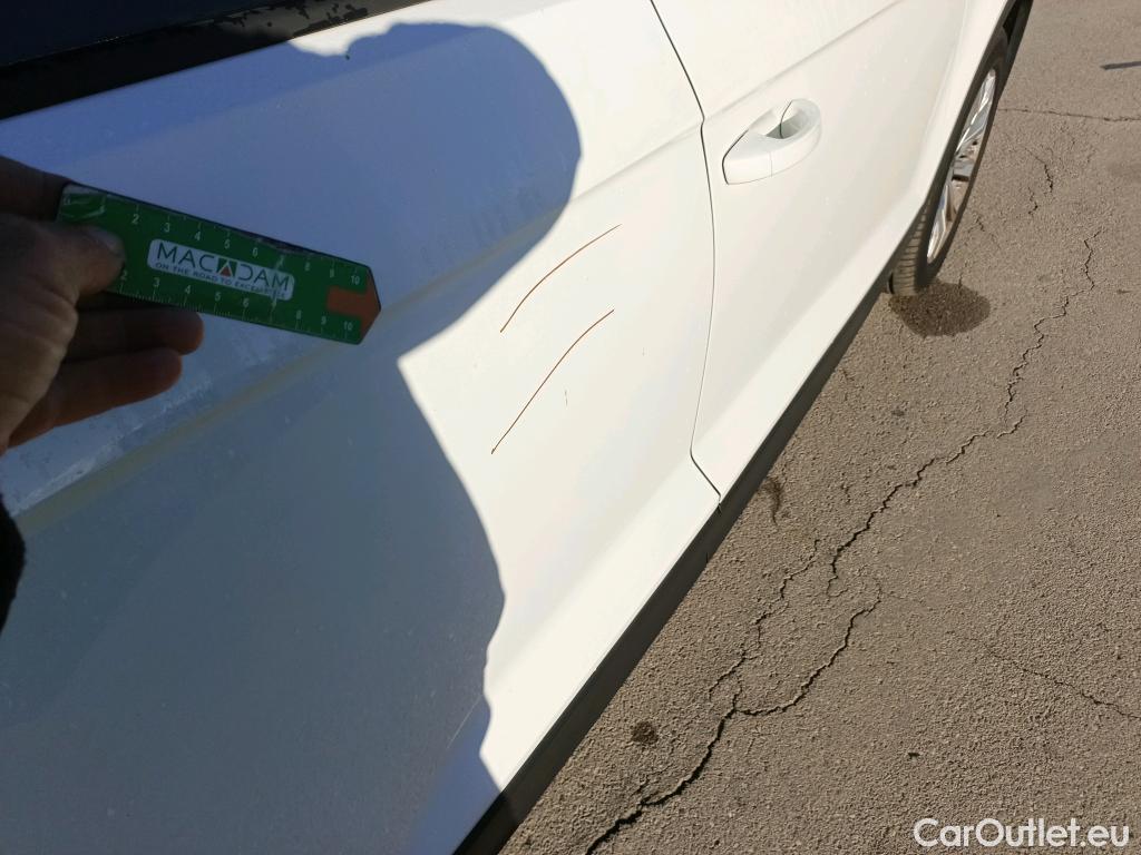  Volkswagen  T-ROC VOLKSWAGEN  / 2017 / 5P / todoterreno Advance 2.0 TDI 85kW (115CV) #11