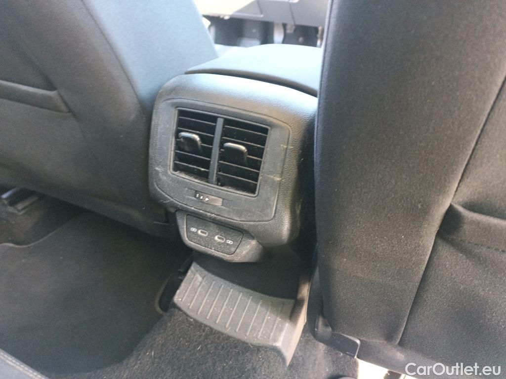  Volkswagen  T-ROC VOLKSWAGEN  / 2017 / 5P / todoterreno Advance 2.0 TDI 85kW (115CV) #1