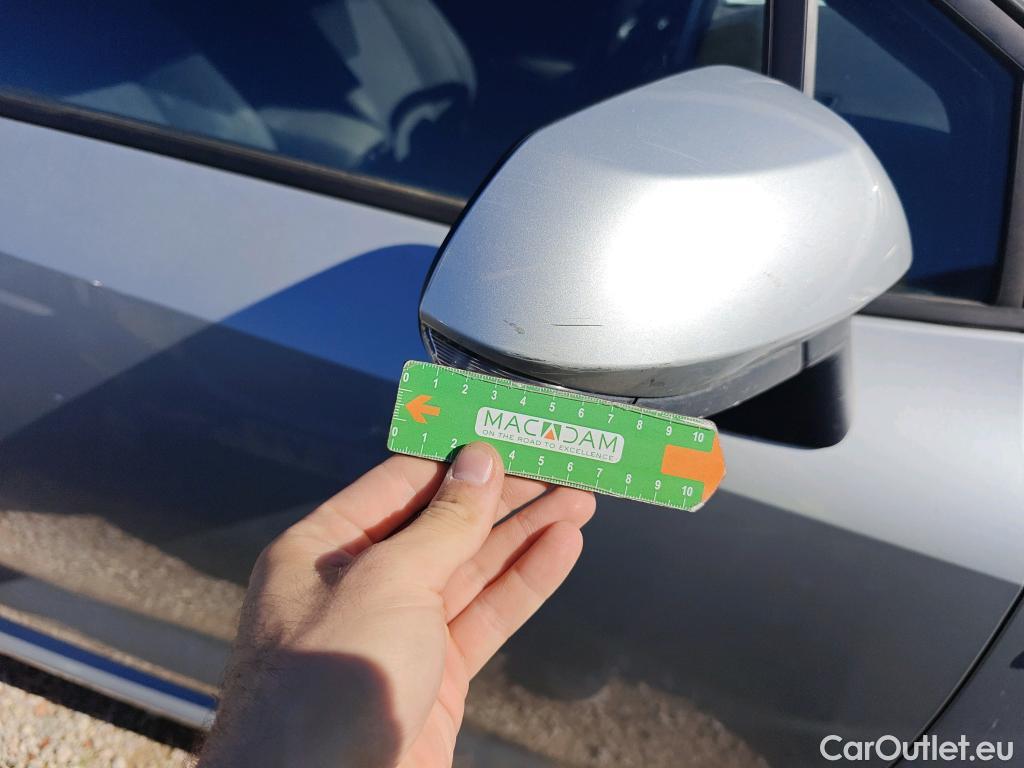  Toyota  Corolla TOYOTA  / 2019 / 5P / familiar 1.8 125H ACTIVE TECH E-CVT TOU SPORT #87