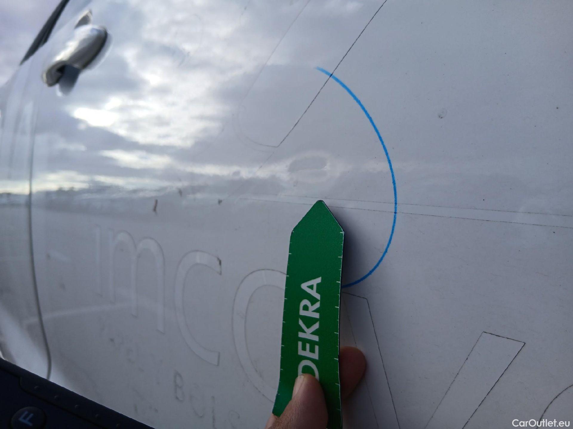  Toyota  Corolla TOYOTA  / 2019 / 5P / berlina con portón 1.8 125H BUSINESS PLUS E-CVT #39