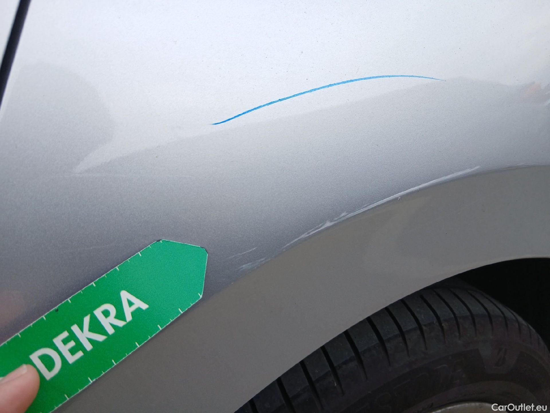  Volkswagen  Golf  VOLKSWAGEN / 2020 / 5P / familiar Life 1.0 eTSI 81kW (110CV) DSG Variant #15