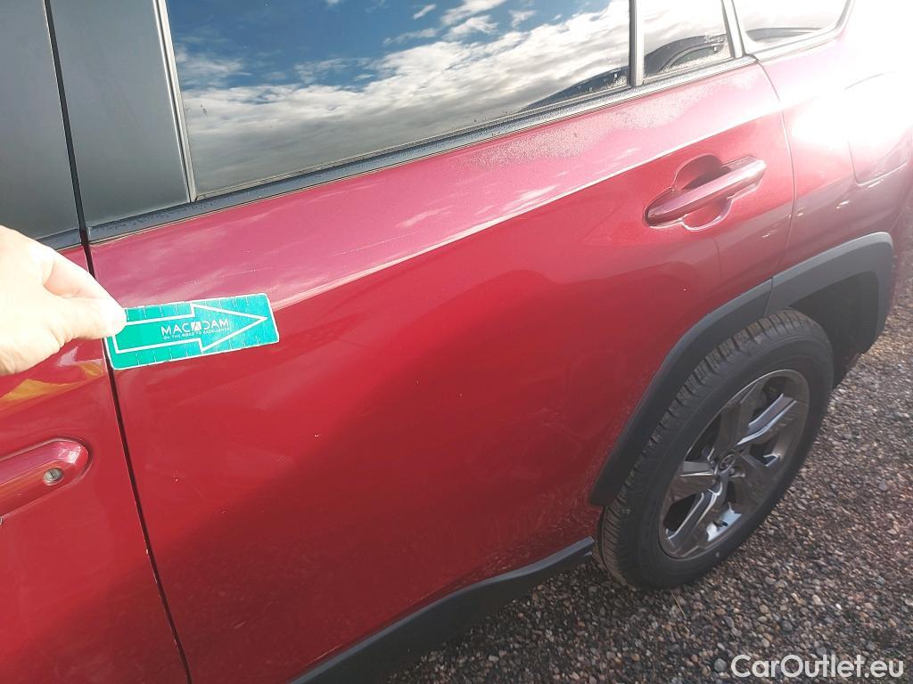  Toyota  RAV4 TOYOTA  / 2018 / 5P / todoterreno 2.5l 220H Advance #3