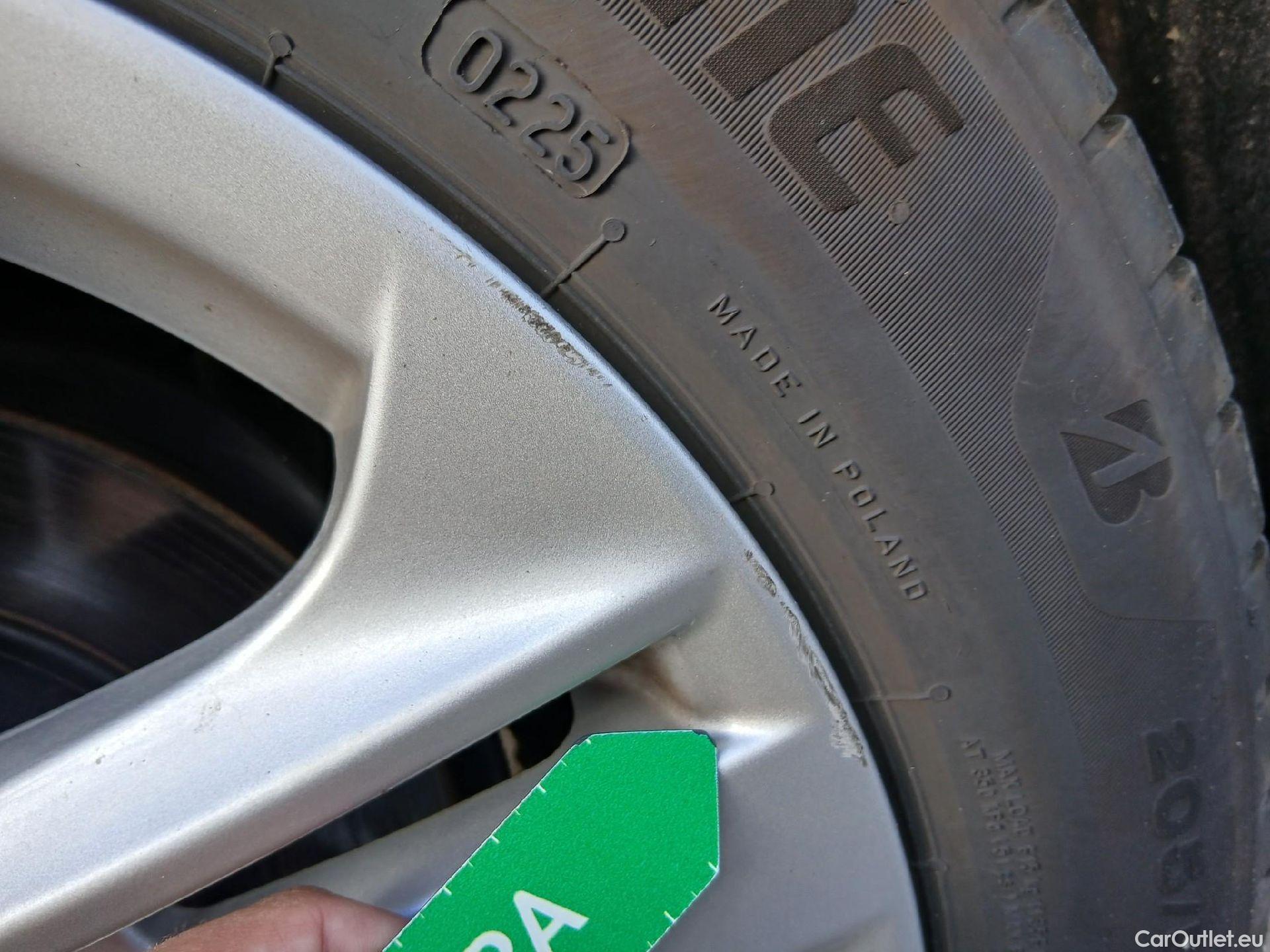  Toyota  Corolla TOYOTA  / 2019 / 5P / berlina con portón 1.8 125H BUSINESS PLUS E-CVT #53