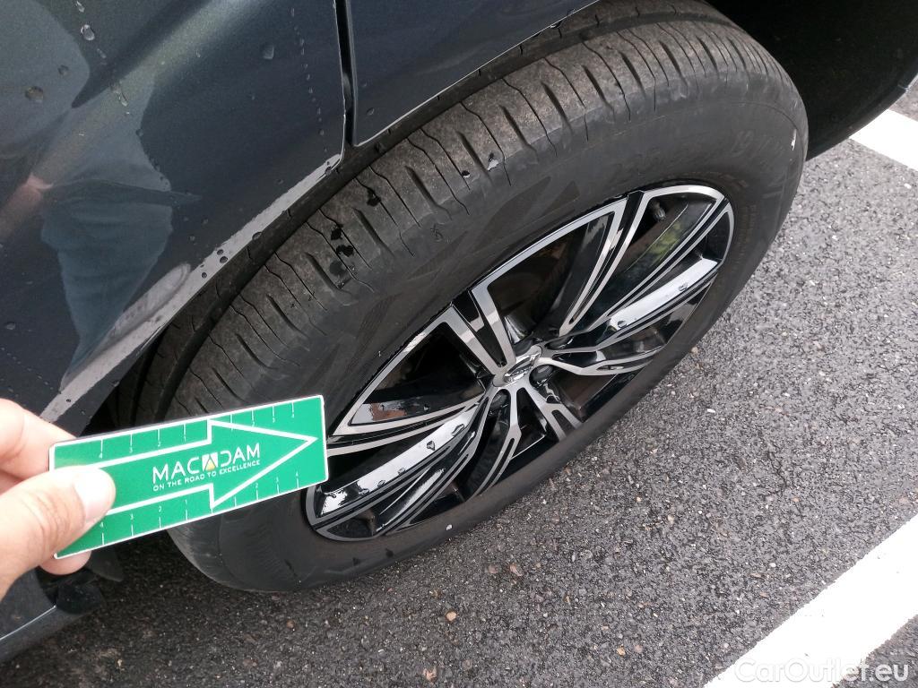  Volvo  XC60 VOLVO  / 2017 / 5P / todoterreno 2.0 T6 AWD Recharge Inscription Auto #32