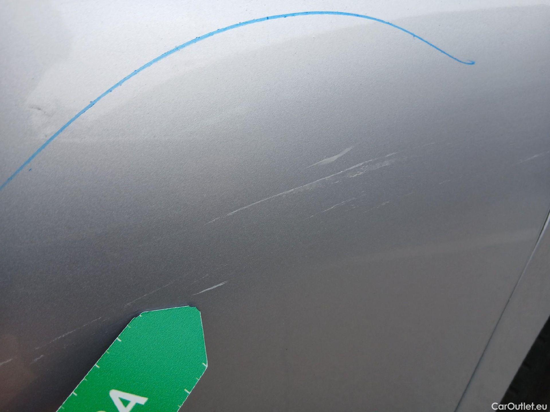  Volkswagen  Golf  VOLKSWAGEN / 2020 / 5P / familiar Life 1.0 eTSI 81kW (110CV) DSG Variant #13