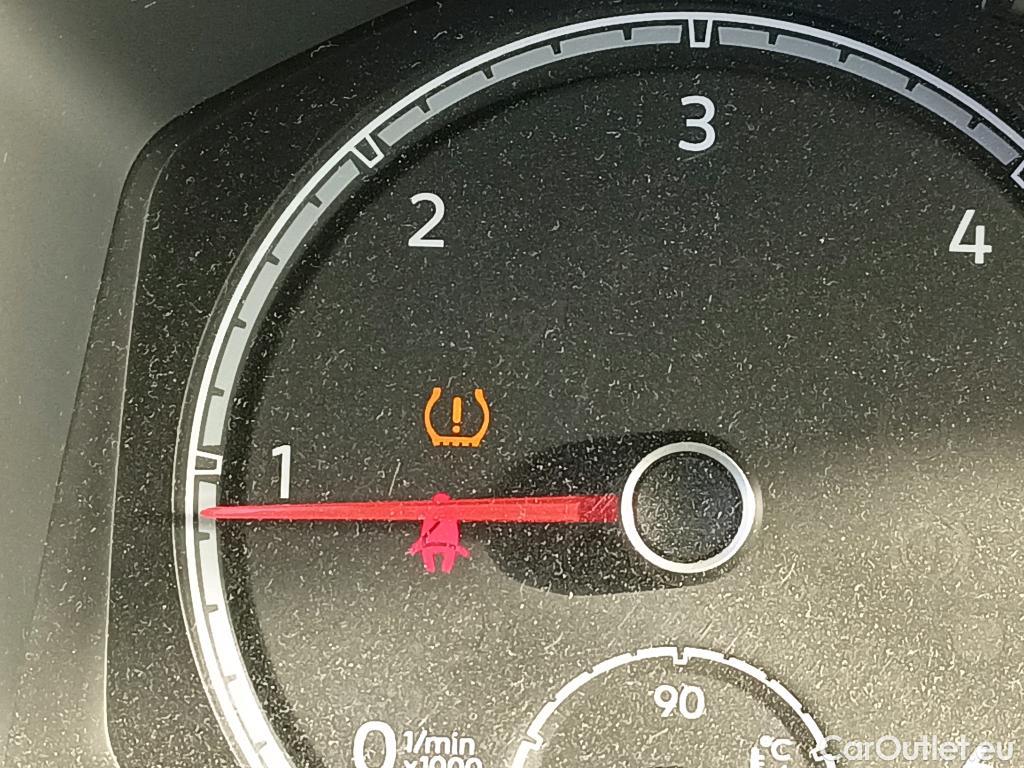  Volkswagen  T-ROC VOLKSWAGEN  / 2017 / 5P / todoterreno Advance 2.0 TDI 85kW (115CV) #18