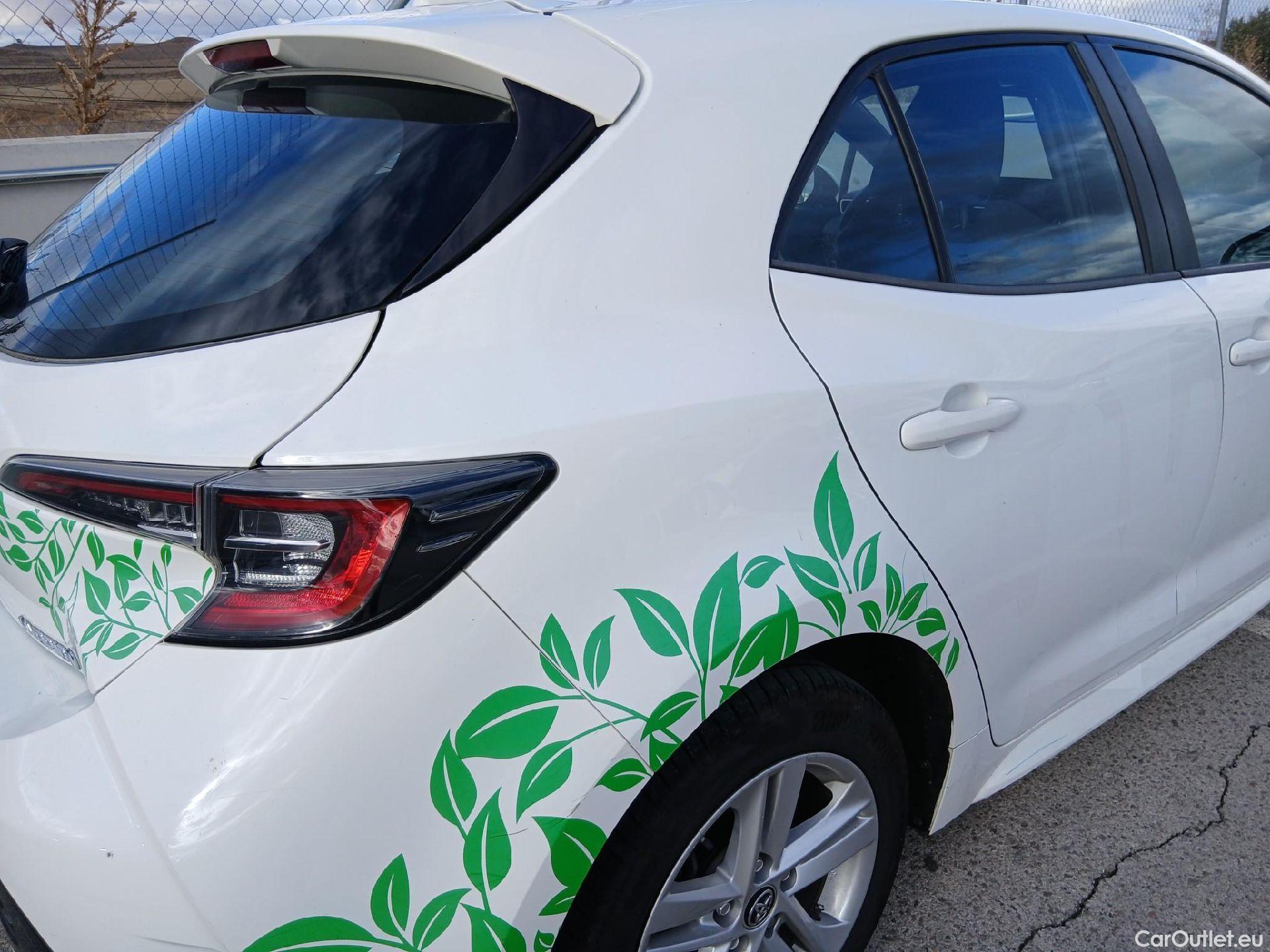  Toyota  Corolla TOYOTA  / 2019 / 5P / berlina con portón 1.8 125H BUSINESS PLUS E-CVT #30