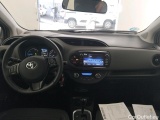  Toyota  Yaris TOYOTA  / 2017 / 5P / berlina con portón 1.5 100H Active #3