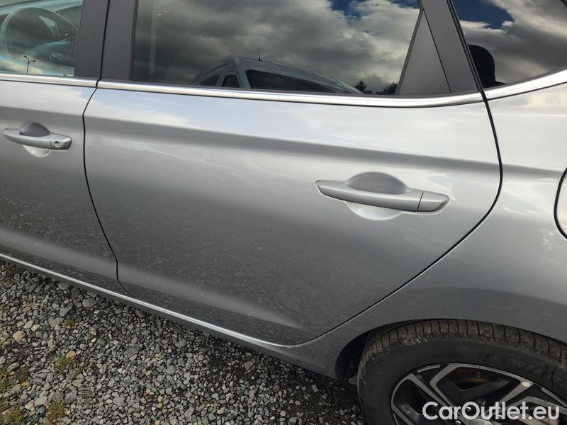  Hyundai  i30  FB 1.0TGDI 120 Smart AT
 #8