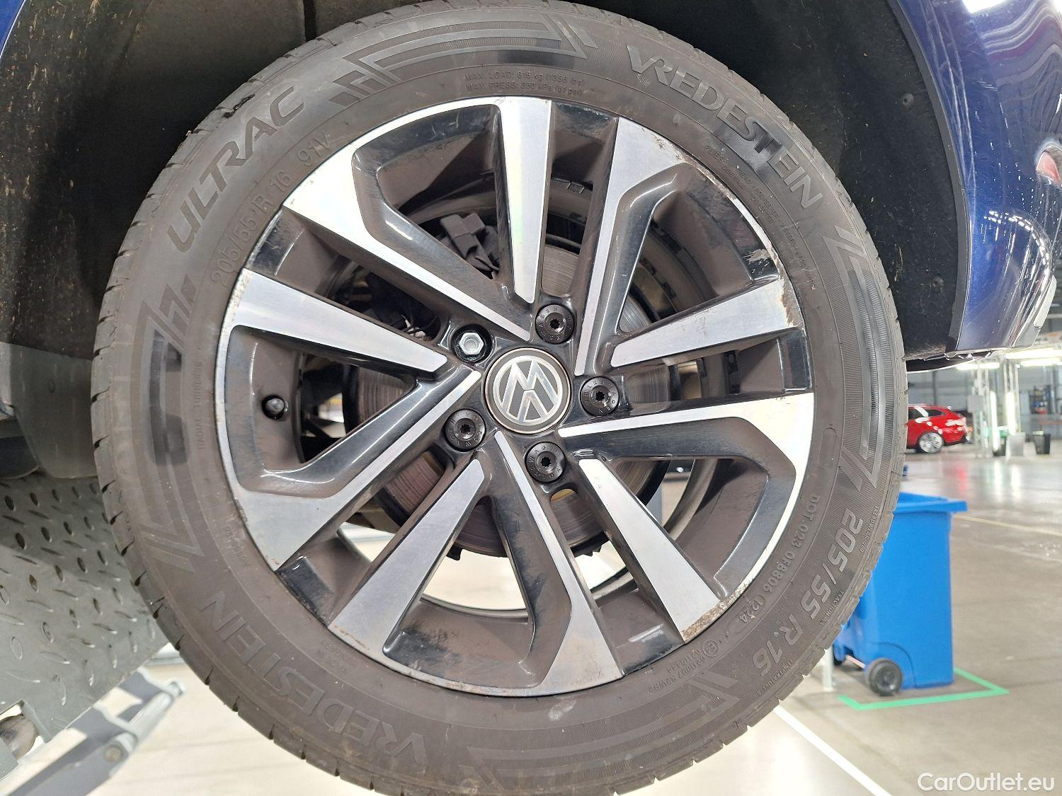  Volkswagen  Golf  VW, VII FL'16, Volkswagen VII 1.6 TDi IQ.Drive 5d #5