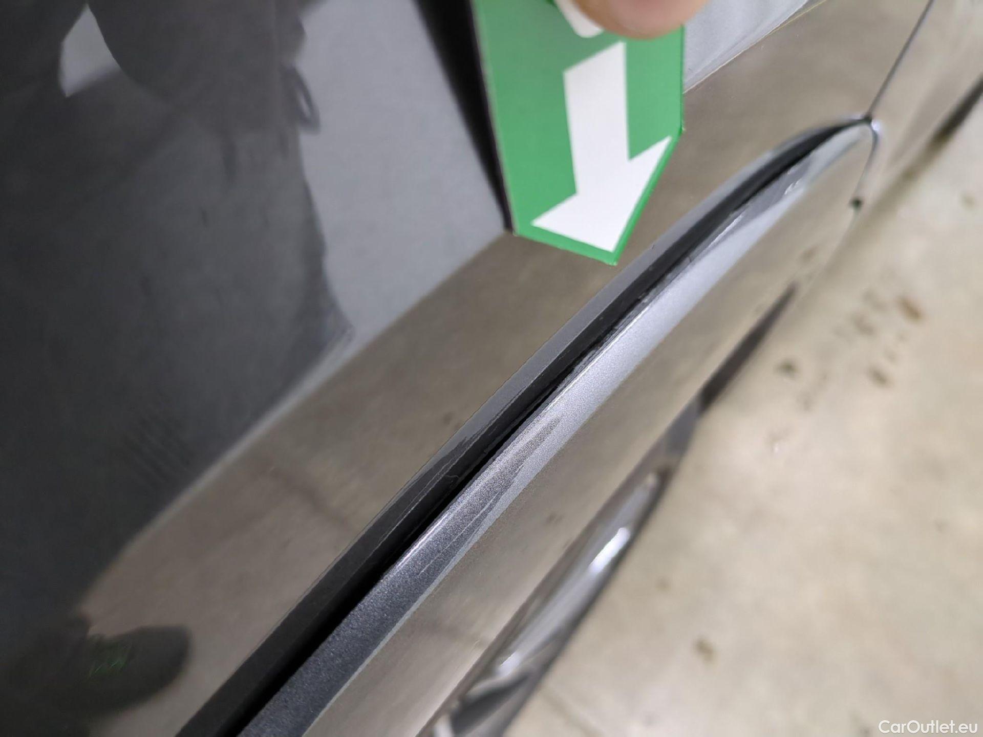  Porsche  Cayenne PORSCHE  / 2017 / 5P / SUV  E-Hybrid #6