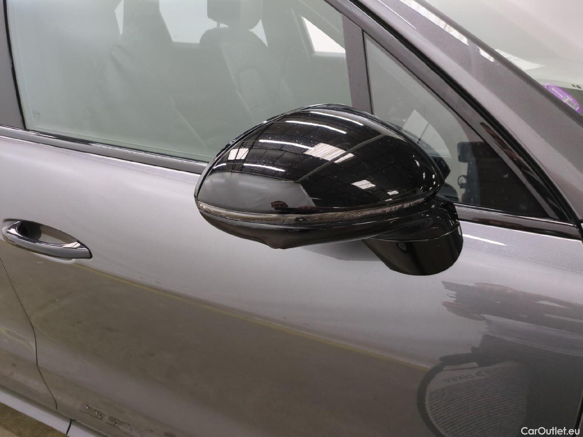  Porsche  Cayenne PORSCHE  / 2017 / 5P / SUV  E-Hybrid #14