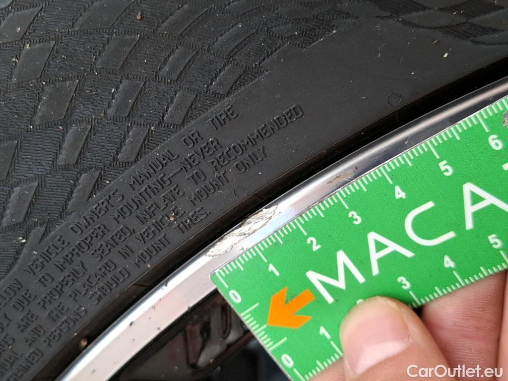  Mercedes  G-Klasee MERCEDES-BENZ GLC Coupe / 2019 / 5P / Coupé GLC 300 e AMG Line 4Matic #3