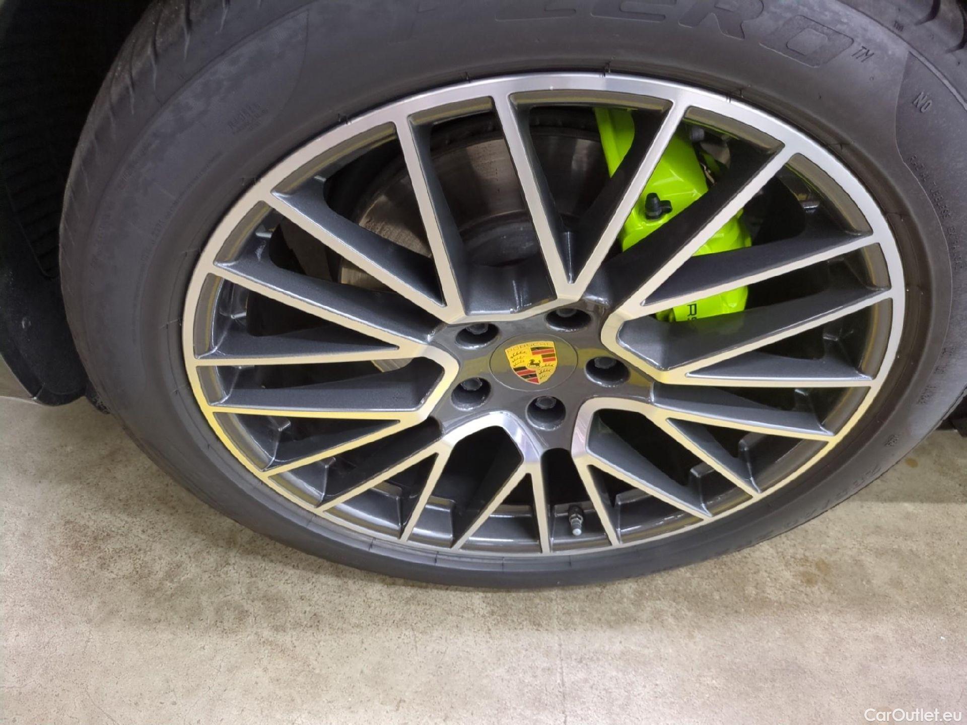  Porsche  Cayenne PORSCHE  / 2017 / 5P / SUV  E-Hybrid #2