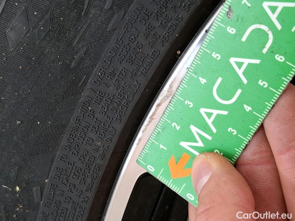  Mercedes  G-Klasee MERCEDES-BENZ GLC Coupe / 2019 / 5P / Coupé GLC 300 e AMG Line 4Matic #4