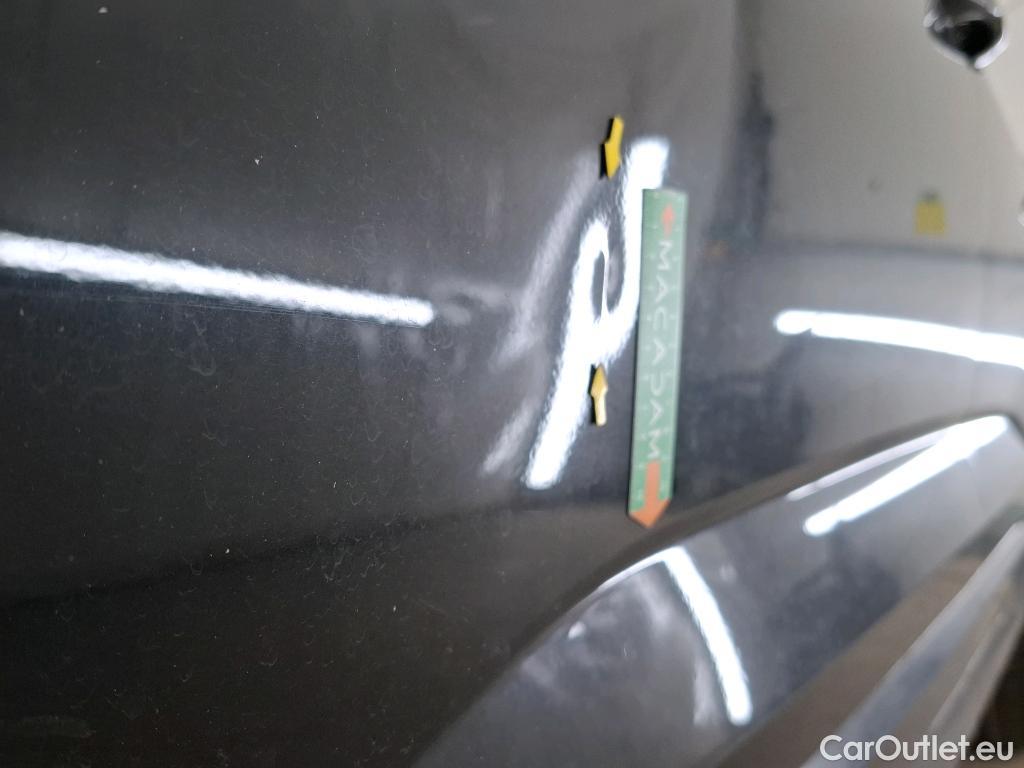  Audi  Q3 AUDI  Sportback / 2019 / 5P / SUV 35 TDI 150 S TRONIC S EDITION(SL) #2